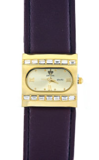 D111-15112
Case material: alloy
Braclet material: genuine leather
Movement type: quartz-mechanical