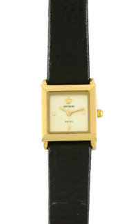 D88-15112
Case material: alloy
Braclet material: genuine leather
Movement type: quartz-mechanical